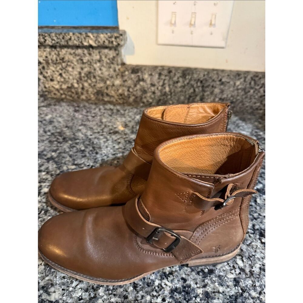Frye Tyler Engineer Boots Women’s Size 9